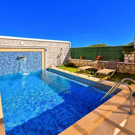 W Pool And Garden 10 Min To In فيلة كاس
